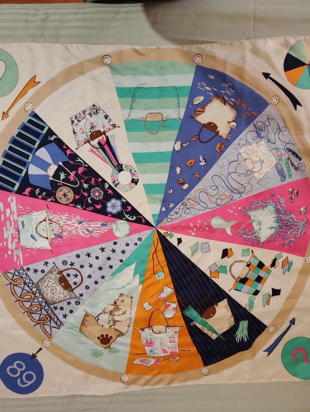 Vintage Illustrated 12 Handbags in A Pie Circle Silk Scarf